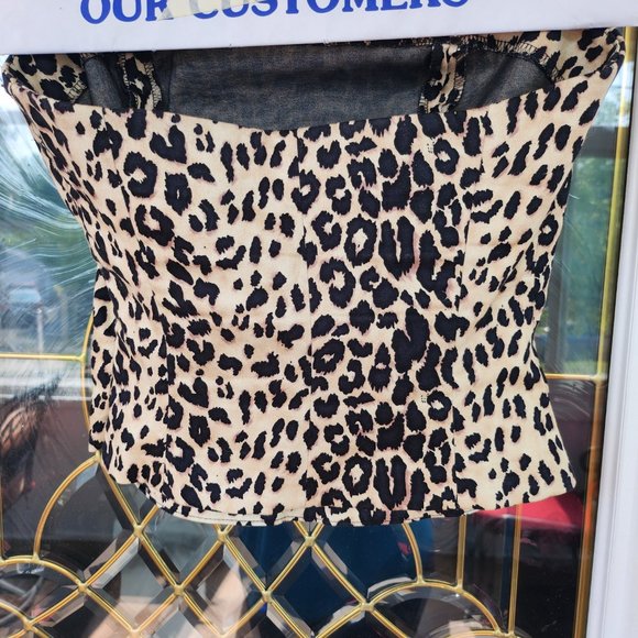 Leopard Print Strapless Top with Matching Skirt by Bebe, Size SX, Good condition - Picture 5 of 6